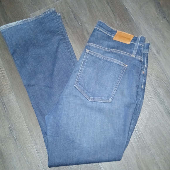 J. Crew Curvy, Full Length, Demi Boot Cut Jeans - Picture 4 of 10